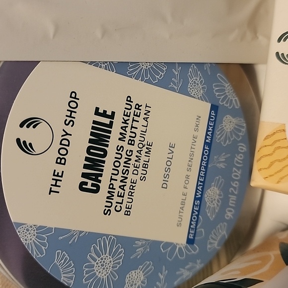 The Body Shop - Gift Set With Bag - 8 Items NWT - Picture 4 of 6